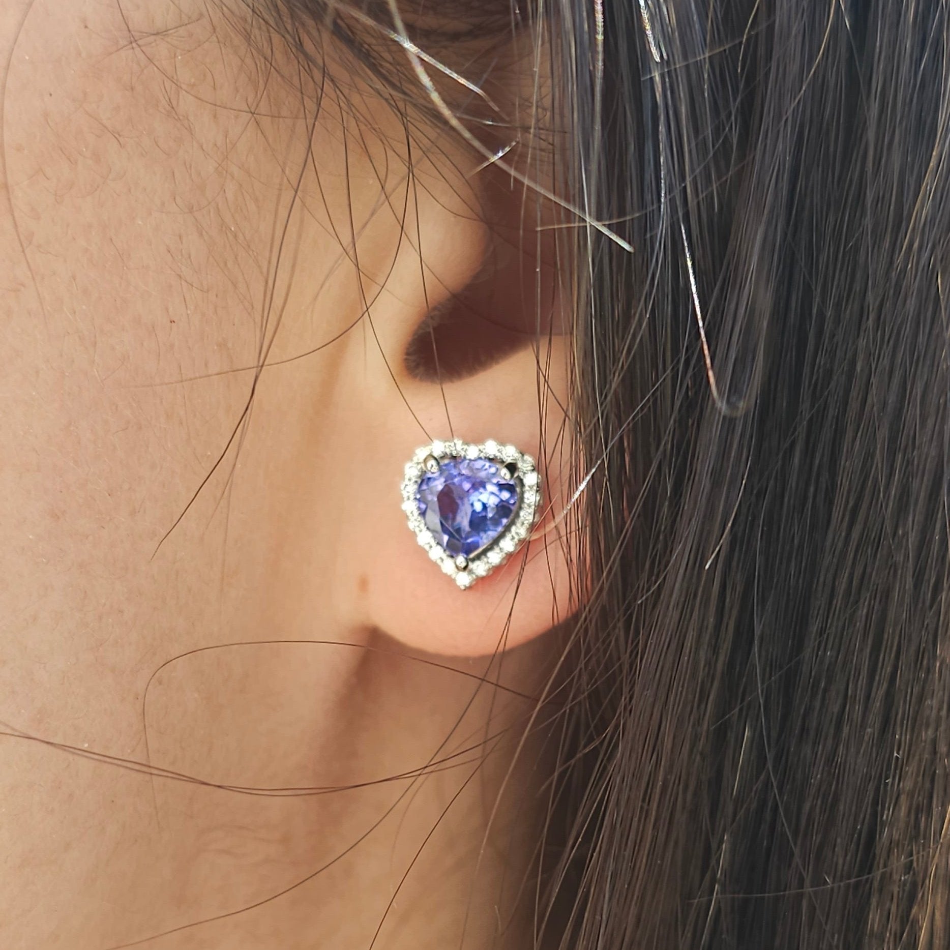 14K Natural Tanzanite and Natural Diamonds Stud