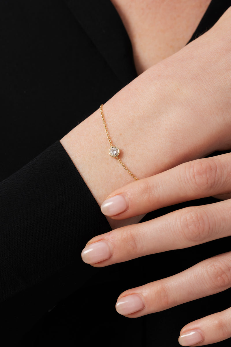 18K Solitaire Bezel Diamond Bracelet