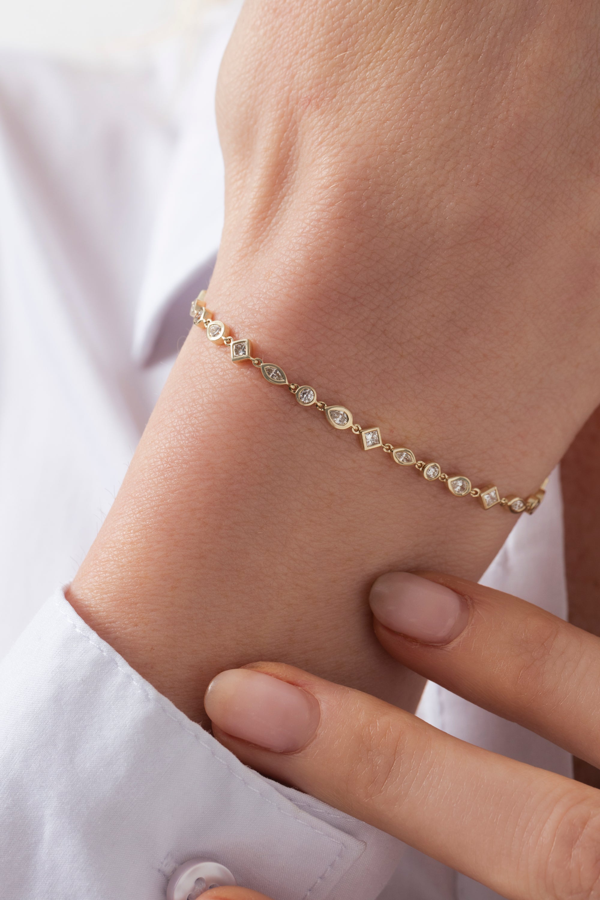 18K Natural Diamond Multi Shape Bezel Set Bracelet