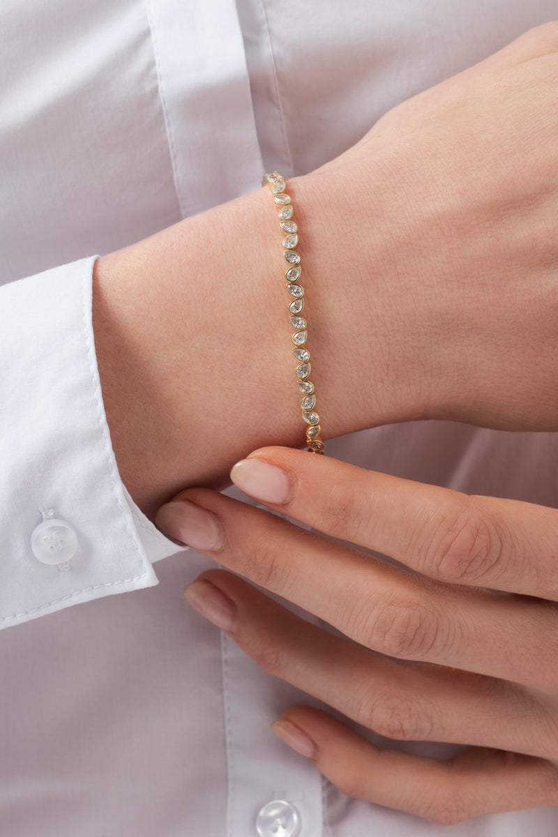 18K Natural Diamond Teardrop Tennis Bracelet