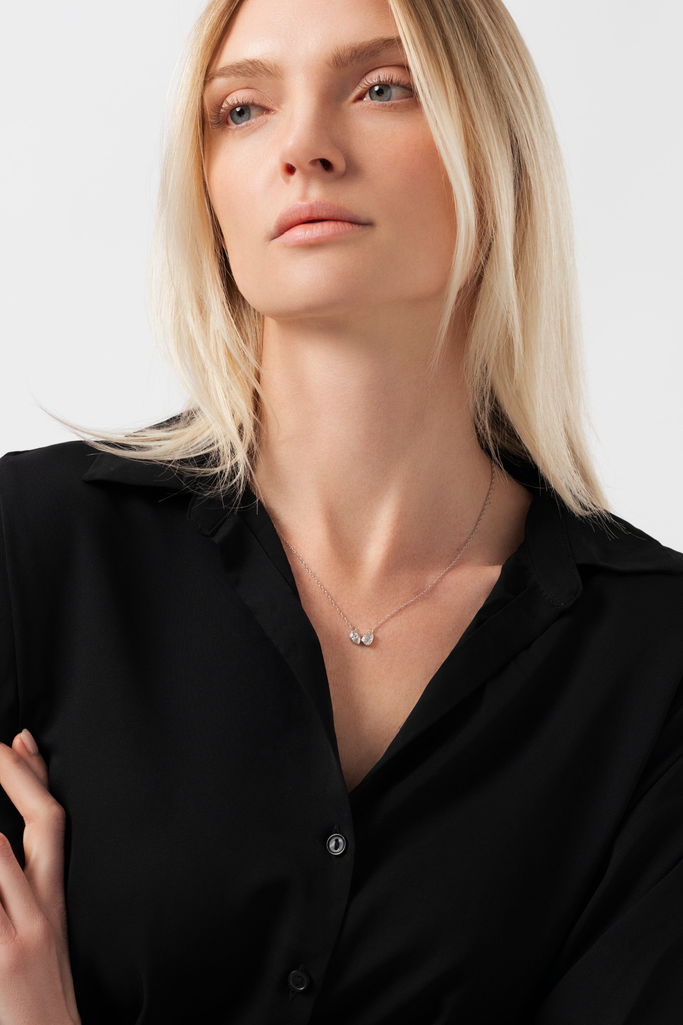 18K Bezel Set Together Pear Diamonds Necklace